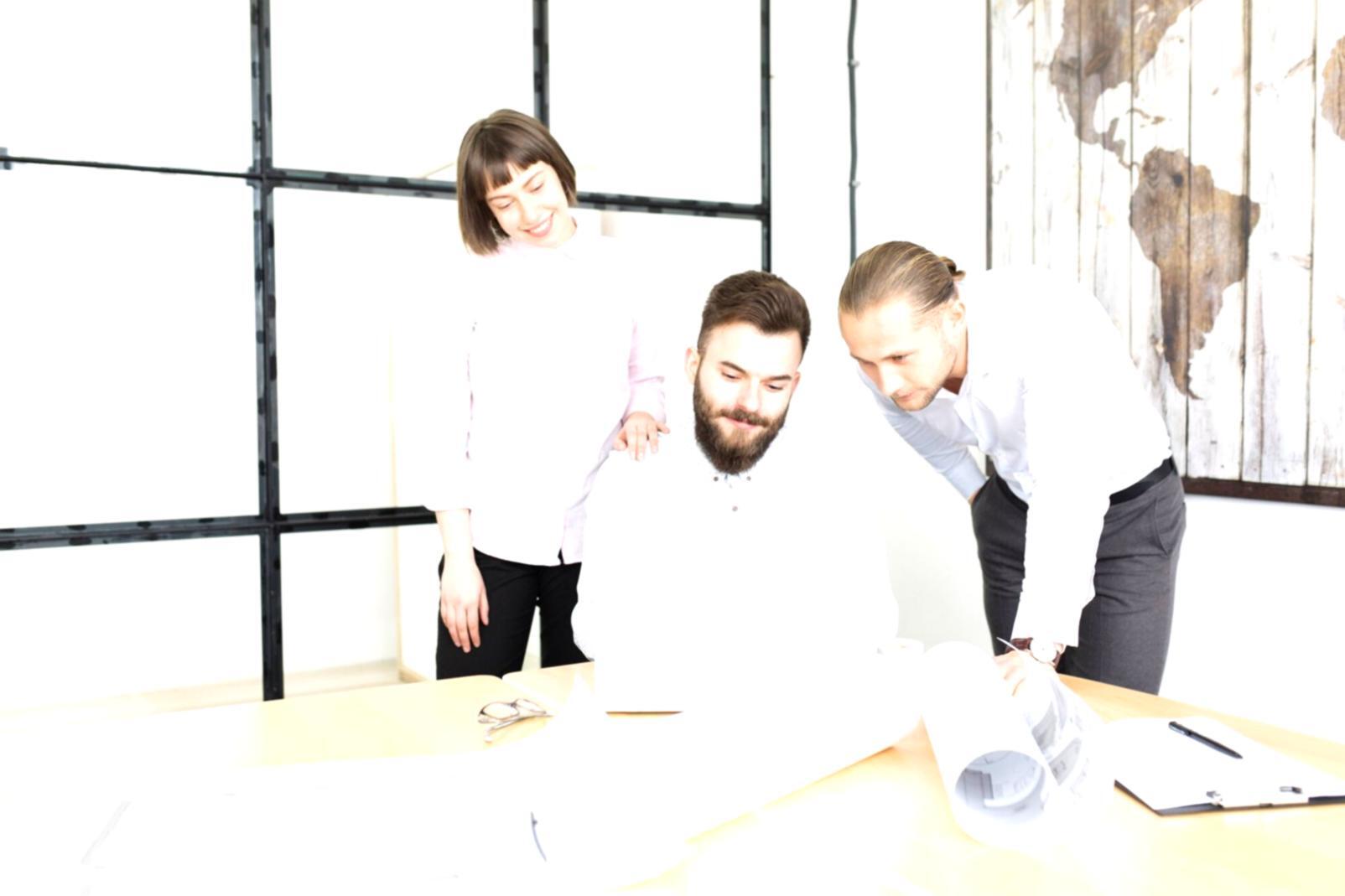 Session de travail collaborative entre dirigeants